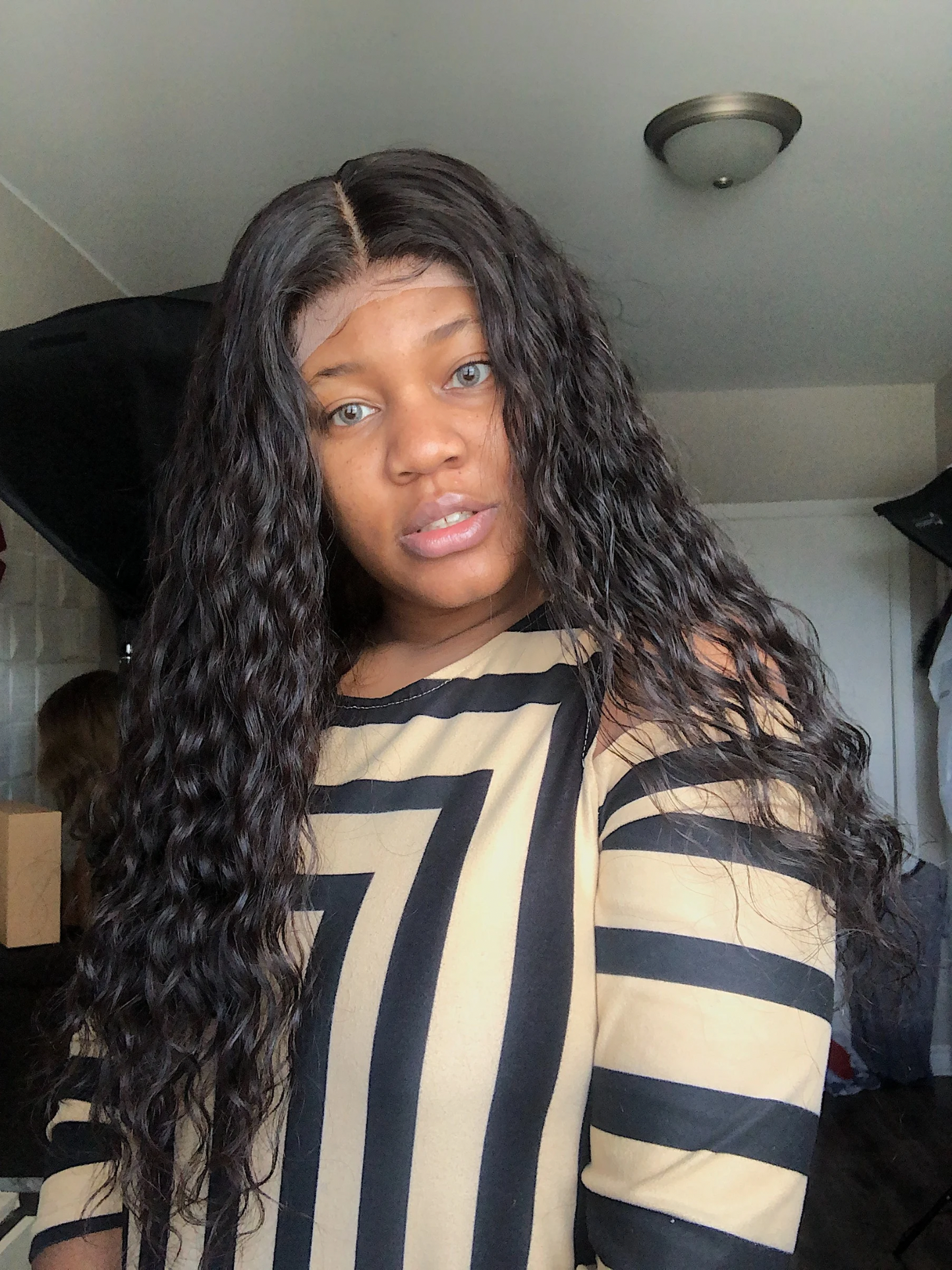 Kim Wavy 22" - Lace Front (Pre-Order) FLASH SALE
